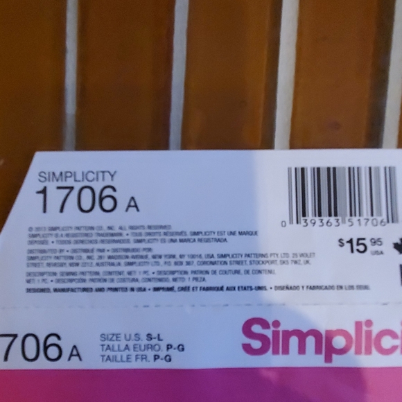 Simplicity pattern 1706 - Picture 3 of 3